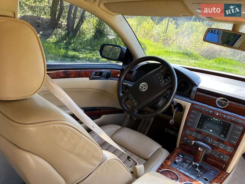 Седан Volkswagen Phaeton 2006 в Южноукраинске