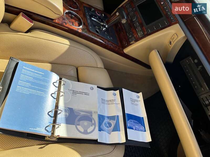 Седан Volkswagen Phaeton 2006 в Южноукраинске