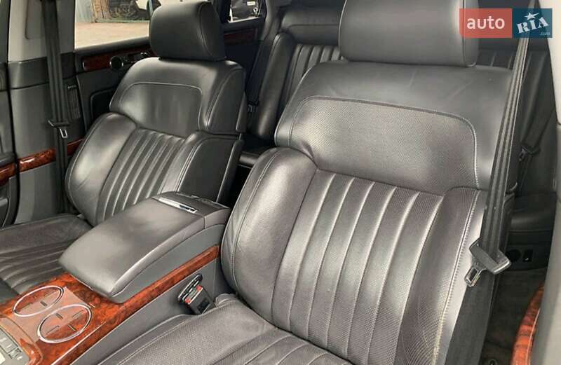 Седан Volkswagen Phaeton 2008 в Киеве