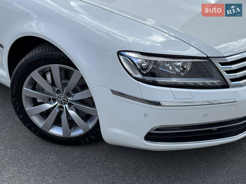Седан Volkswagen Phaeton 2014 в Киеве
