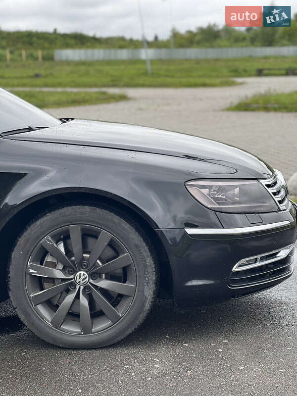 Седан Volkswagen Phaeton 2013 в Львові