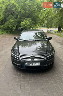 Седан Volkswagen Phaeton 2011 в Киеве