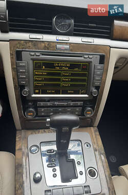 Седан Volkswagen Phaeton 2011 в 