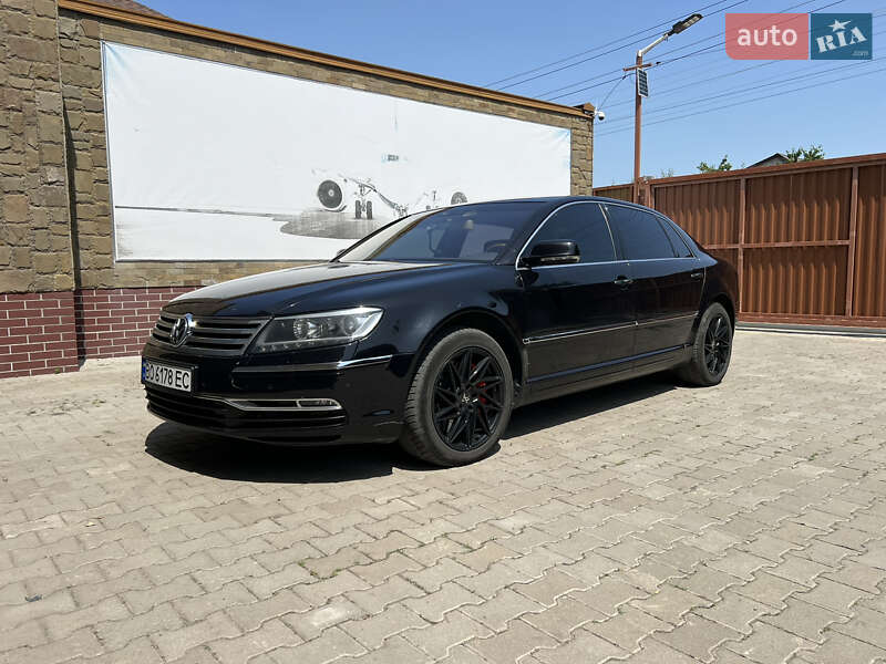 Седан Volkswagen Phaeton 2011 в 