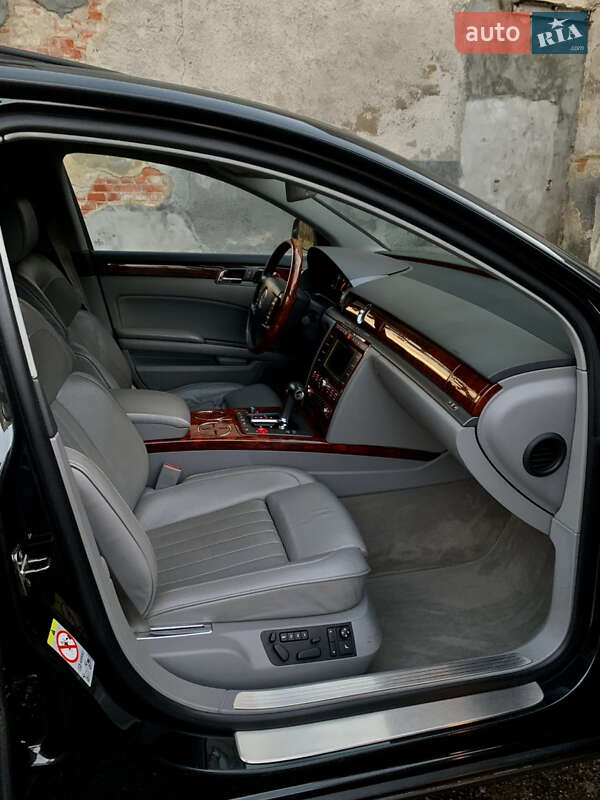 Седан Volkswagen Phaeton 2007 в Калуше