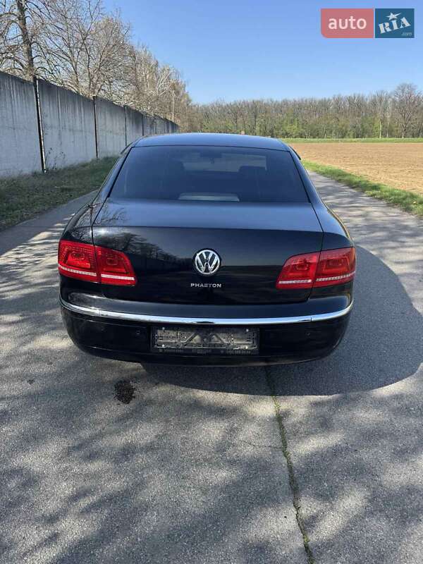 Седан Volkswagen Phaeton 2010 в Умани