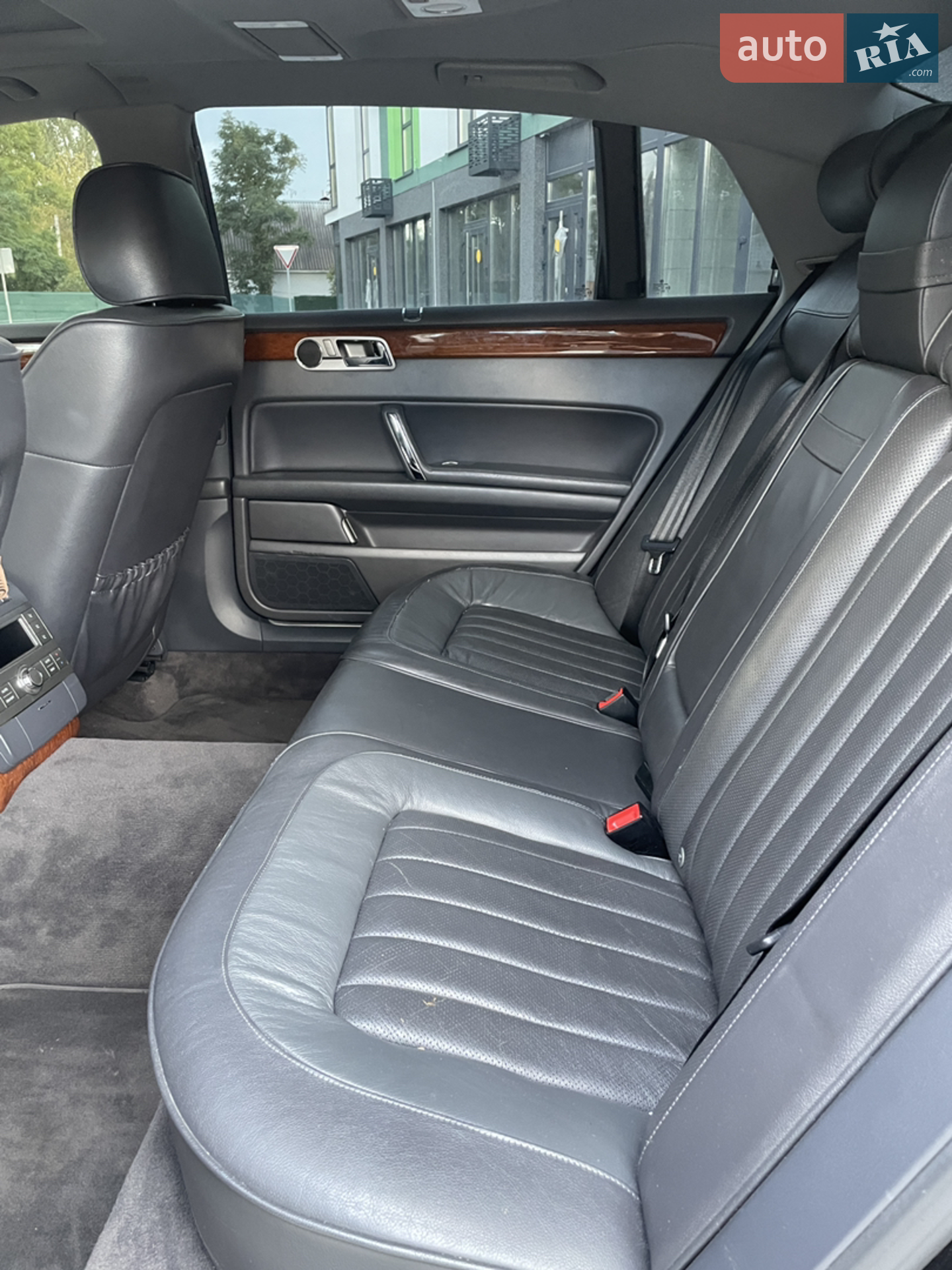2011 Volkswagen Phaeton - мініатюра 21