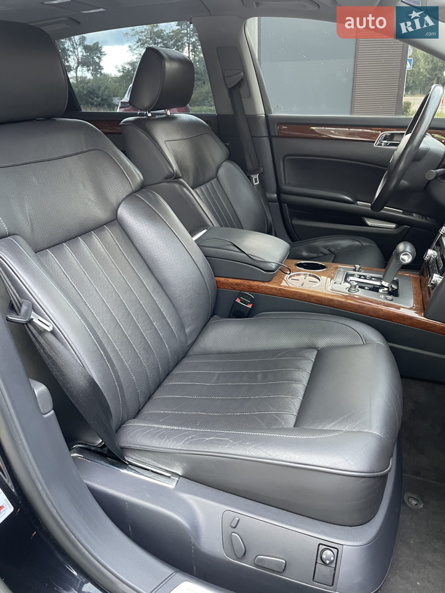 2011 Volkswagen Phaeton - мініатюра 24
