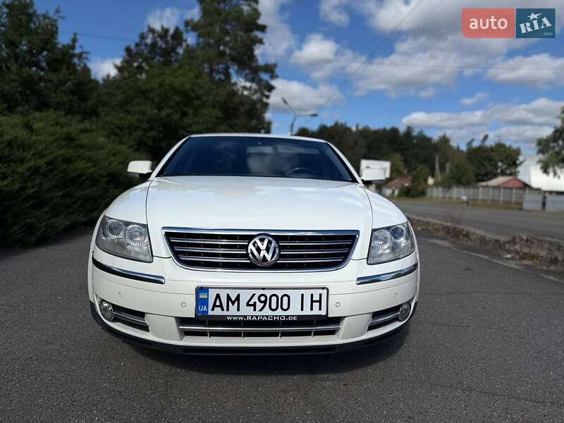 Седан Volkswagen Phaeton 2009 в Малине
