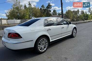 Седан Volkswagen Phaeton 2009 в Малине