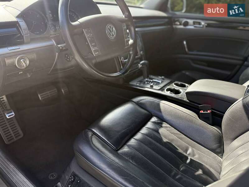 Седан Volkswagen Phaeton 2009 в Малине