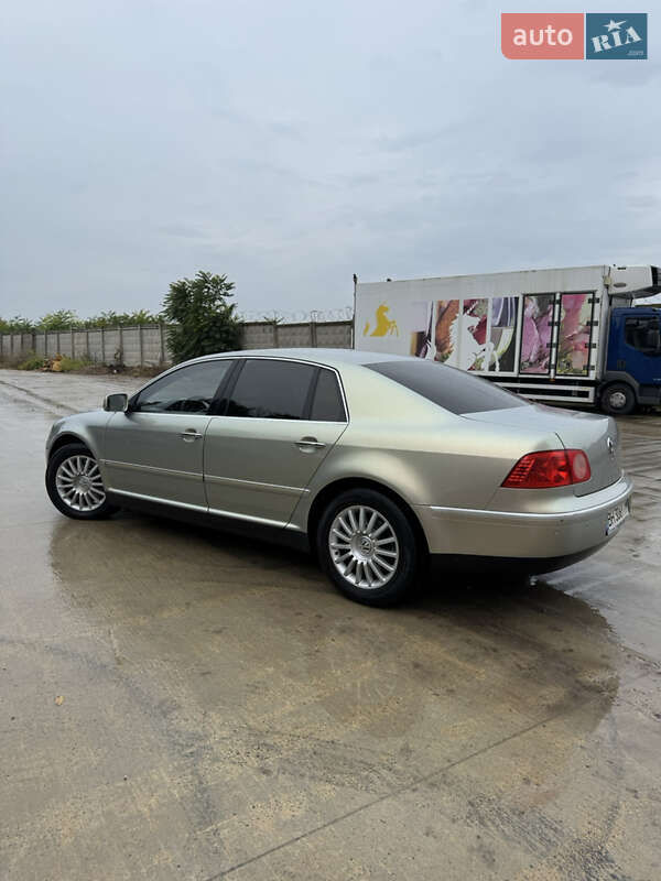 Седан Volkswagen Phaeton 2006 в Одессе