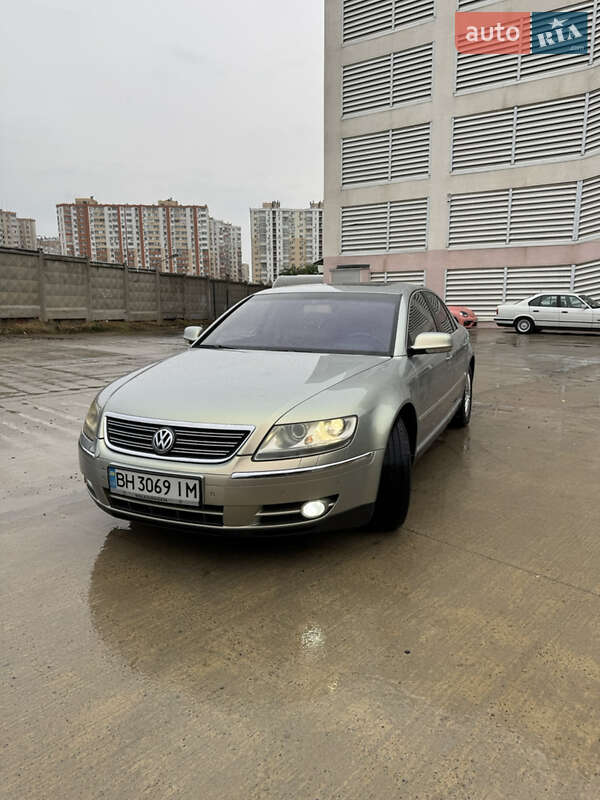 Седан Volkswagen Phaeton 2006 в Одессе