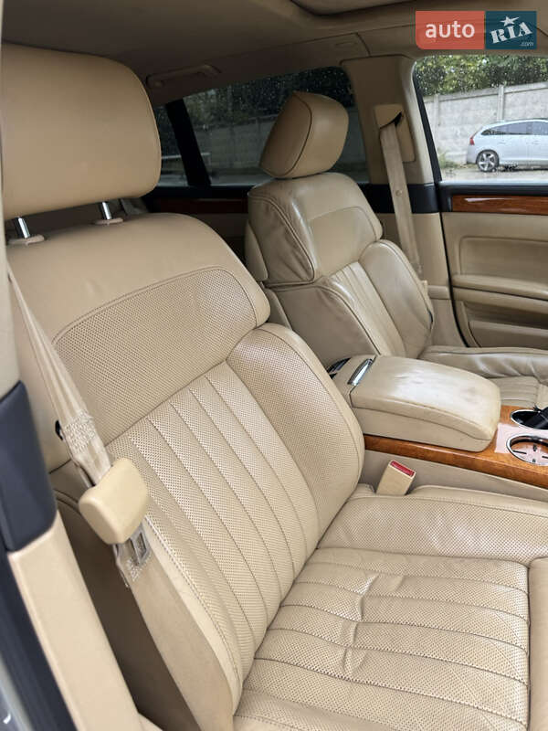 Седан Volkswagen Phaeton 2006 в Одессе