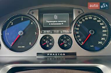Седан Volkswagen Phaeton 2015 в 