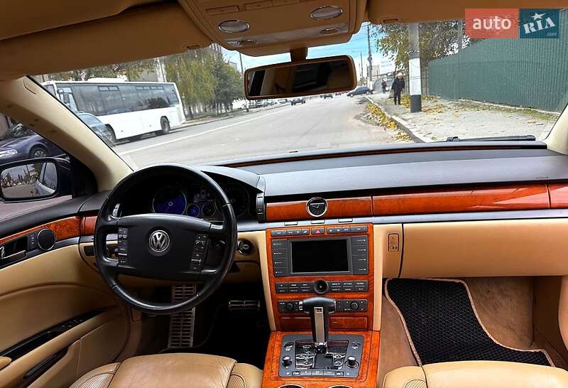 Седан Volkswagen Phaeton 2007 в Житомире