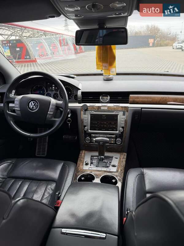 Седан Volkswagen Phaeton 2011 в Полтаве