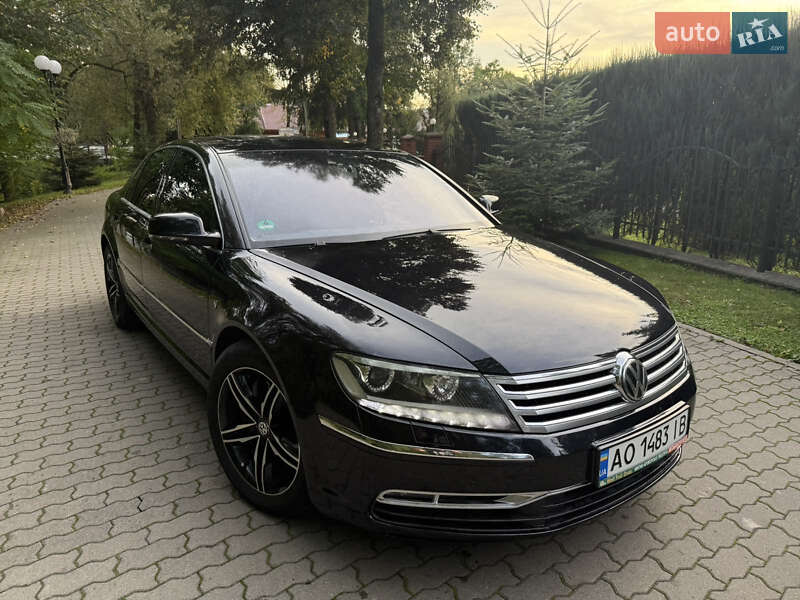 Седан Volkswagen Phaeton 2011 в Сваляві
