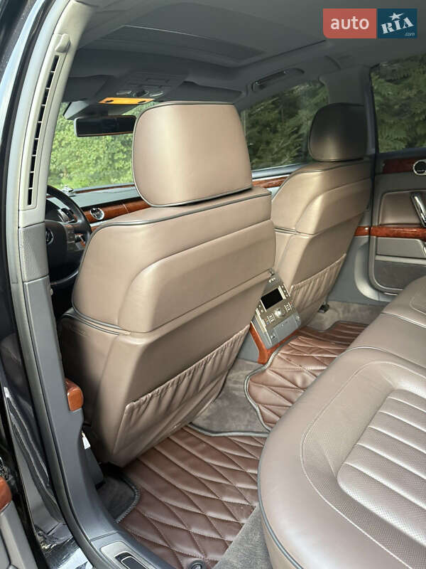 Седан Volkswagen Phaeton 2011 в Сваляві