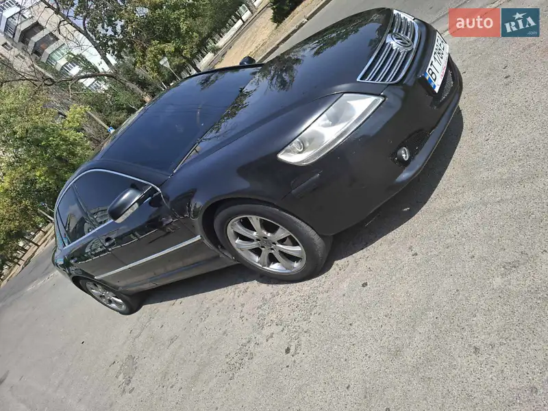 Volkswagen Phaeton 2003