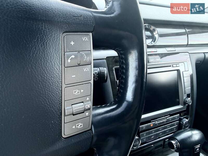 Седан Volkswagen Phaeton 2009 в Днепре