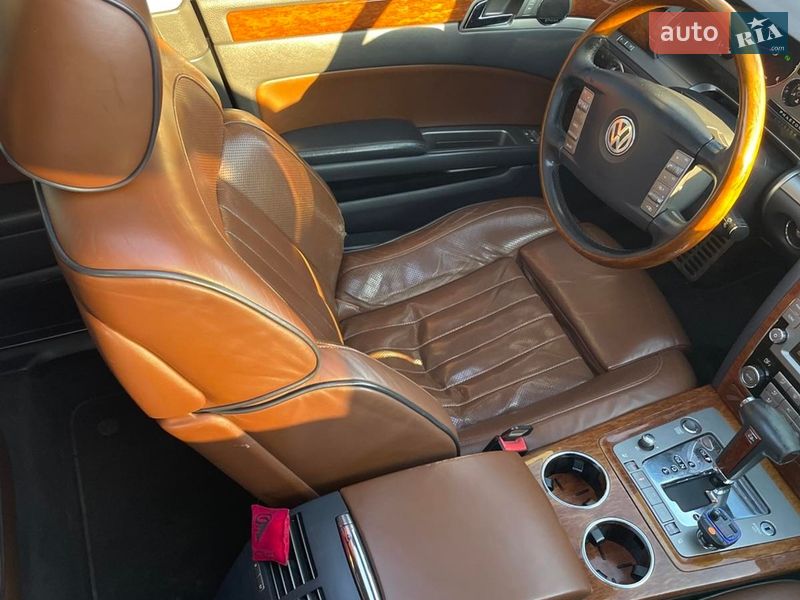 Седан Volkswagen Phaeton 2009 в Николаеве