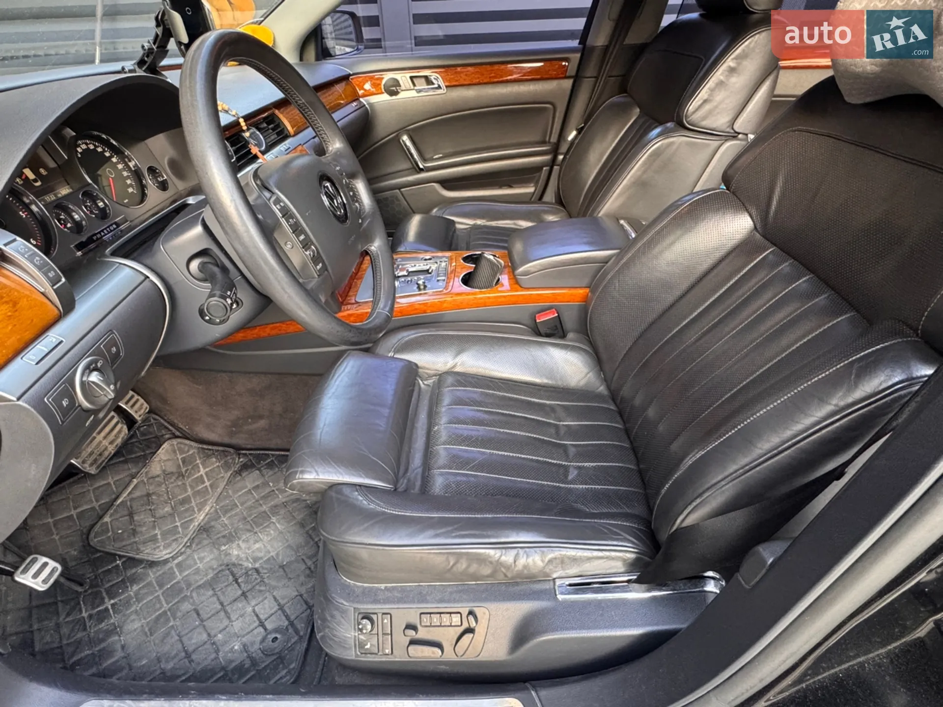 2010 Volkswagen Phaeton - мініатюра 22