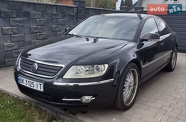Седан Volkswagen Phaeton 2007 в Ровно