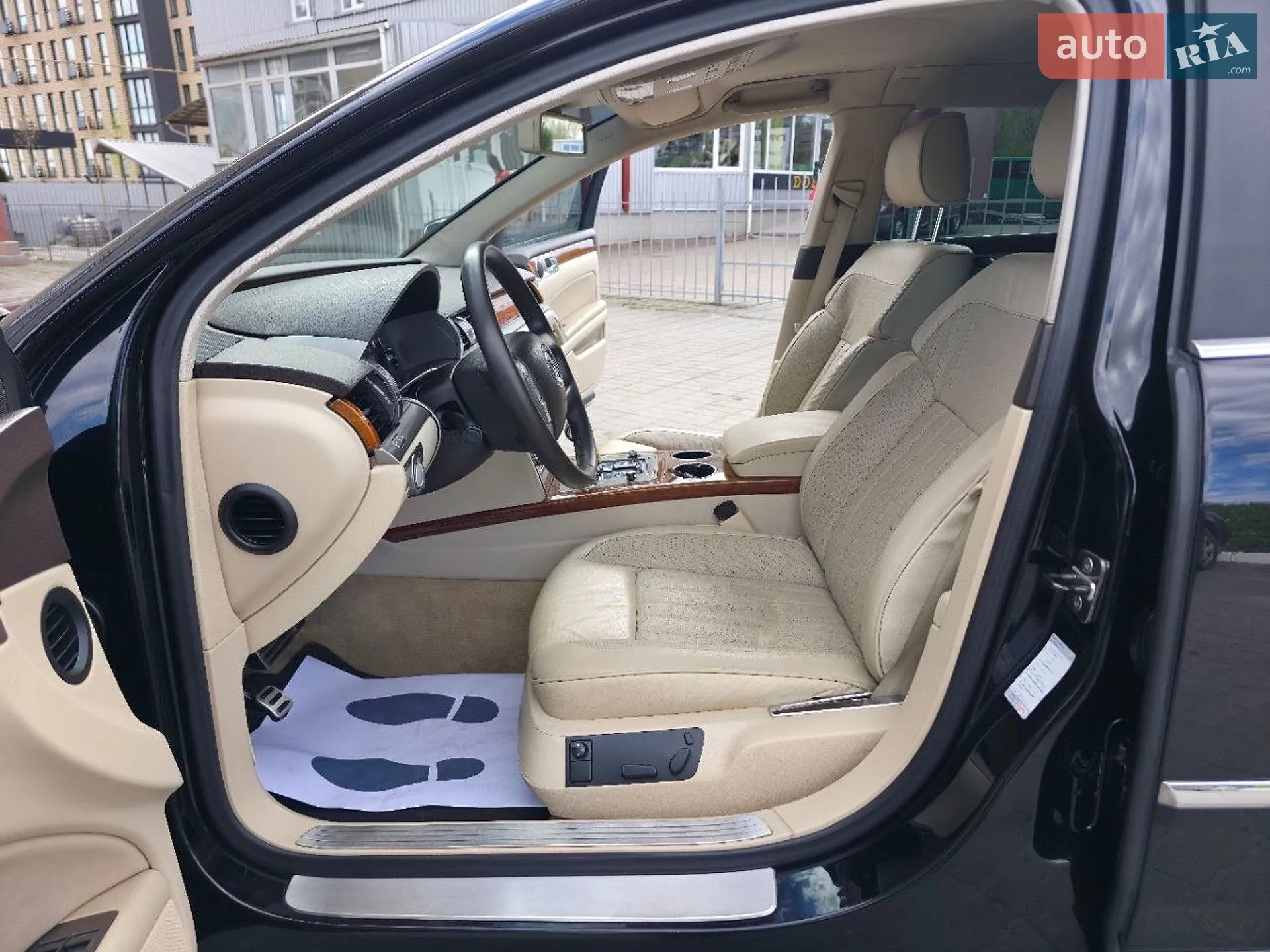 2010 Volkswagen Phaeton - мініатюра 28
