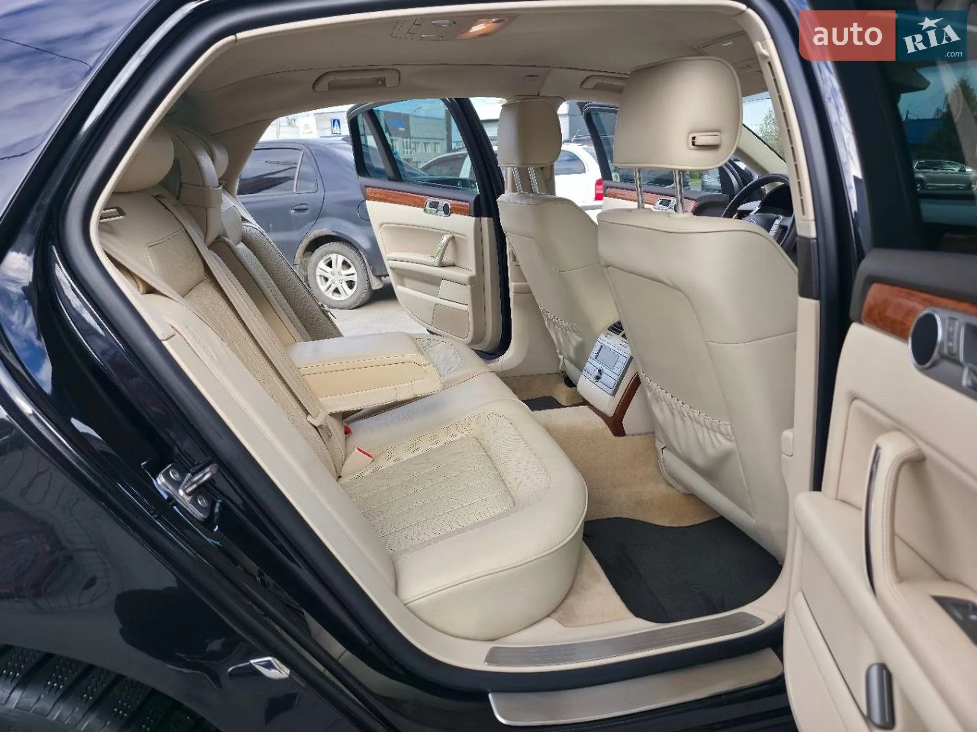 2010 Volkswagen Phaeton - мініатюра 37