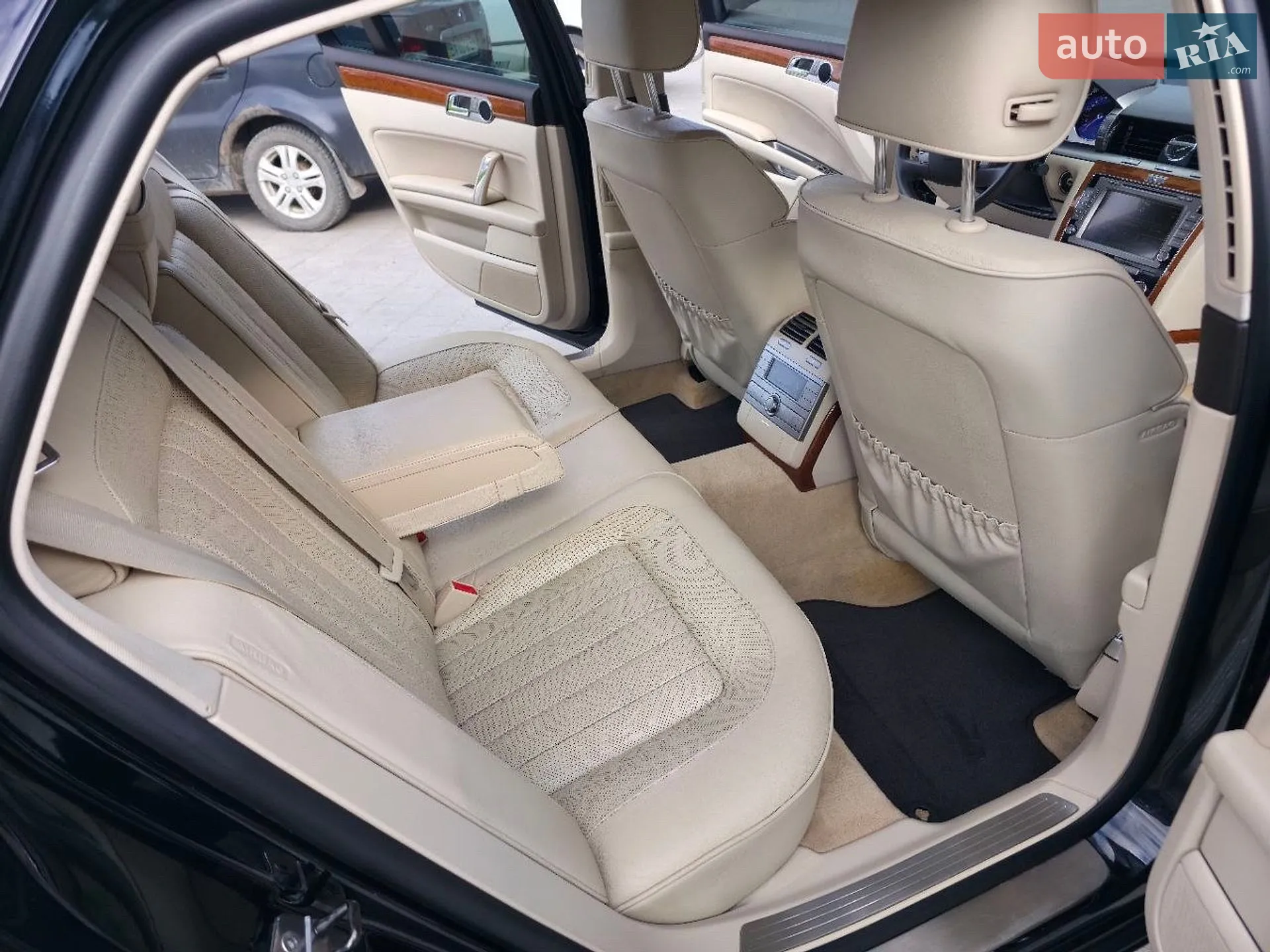 2010 Volkswagen Phaeton - мініатюра 43