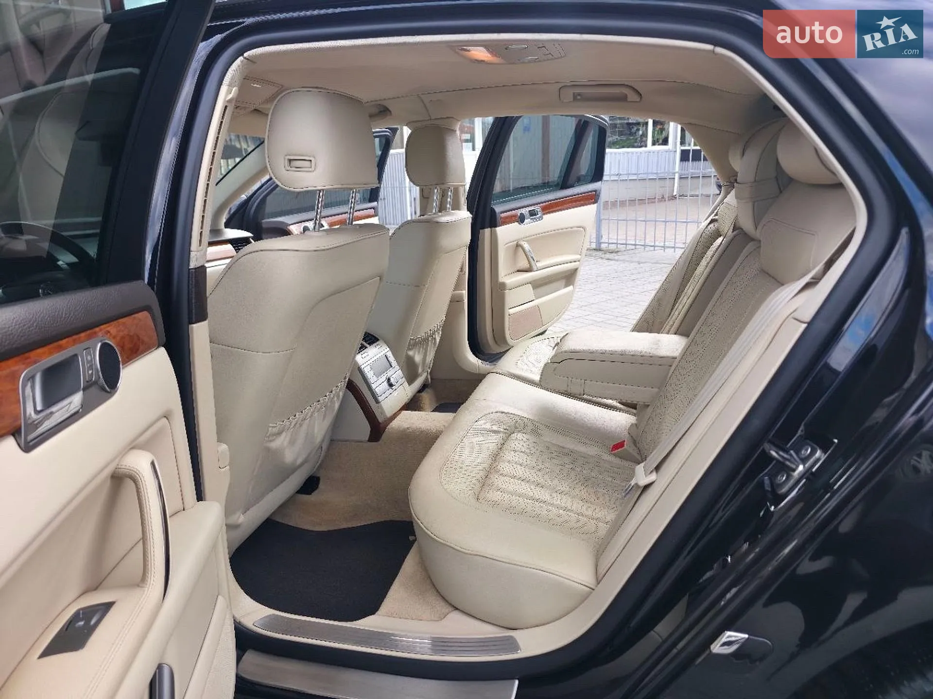 2010 Volkswagen Phaeton - мініатюра 51