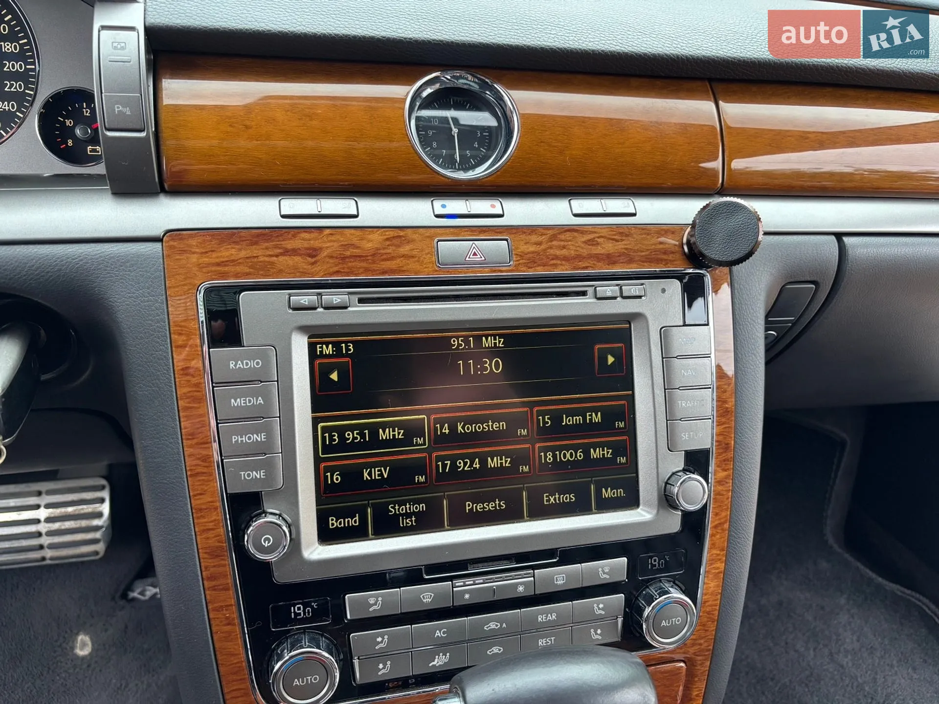 2010 Volkswagen Phaeton - мініатюра 3