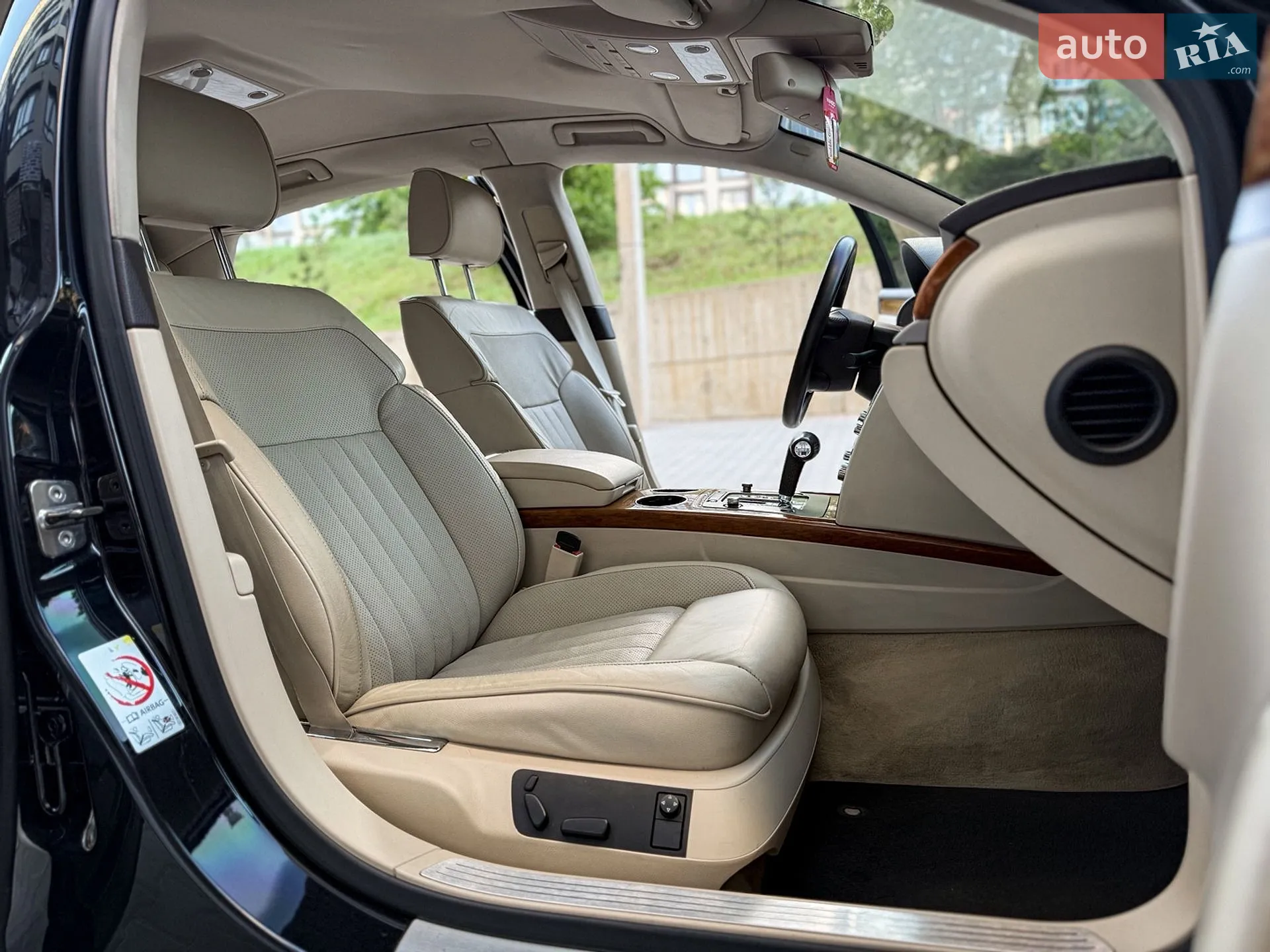 2010 Volkswagen Phaeton - мініатюра 28