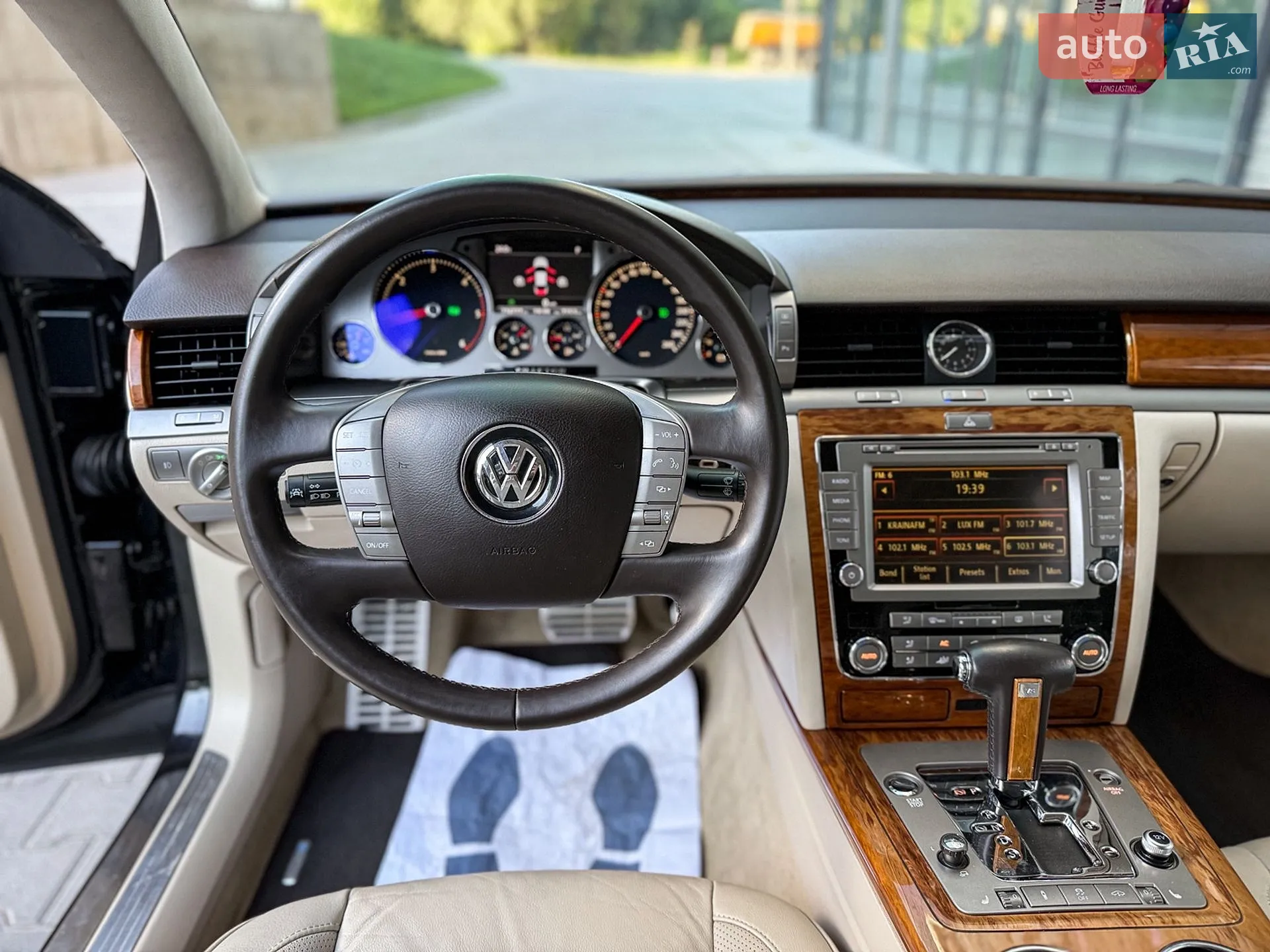 2010 Volkswagen Phaeton - мініатюра 30