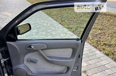 Хэтчбек Volkswagen Pointer 2006 в 