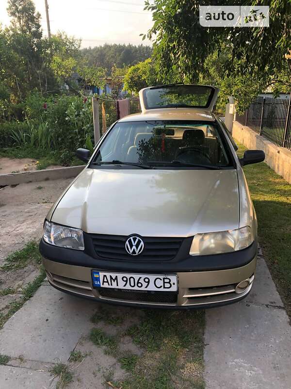 Хэтчбек Volkswagen Pointer 2006 в Звягеле