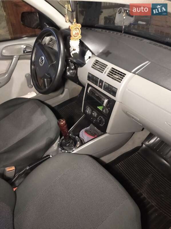 Хетчбек Volkswagen Pointer 2006 в Глухові