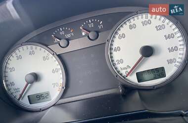 Хэтчбек Volkswagen Pointer 2004 в Сокале