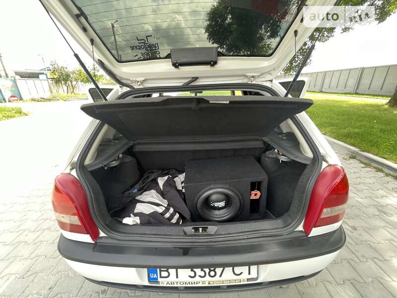 Хэтчбек Volkswagen Pointer 2004 в Львове