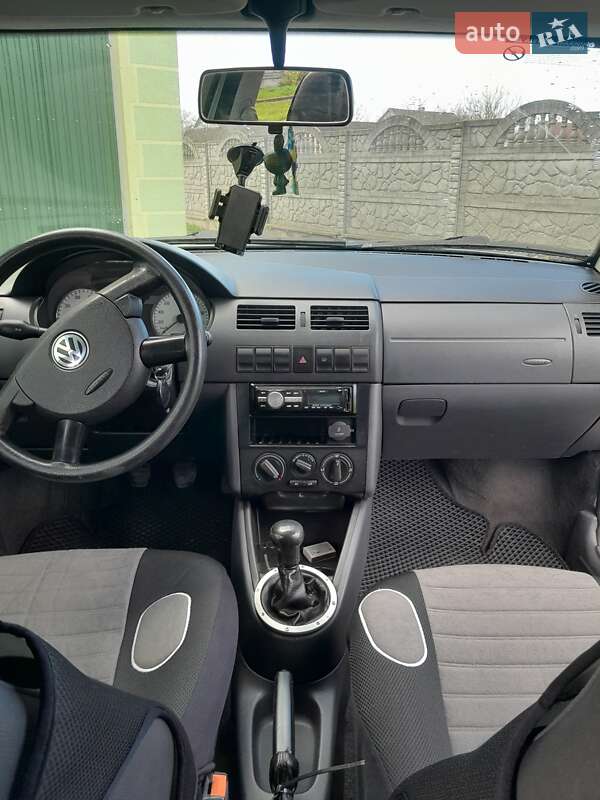 Хэтчбек Volkswagen Pointer 2004 в Дрогобыче