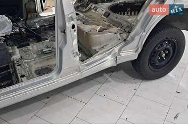 Хэтчбек Volkswagen Pointer 2004 в 
