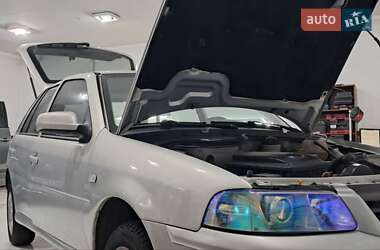 Хэтчбек Volkswagen Pointer 2004 в 
