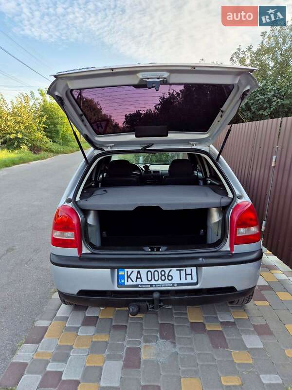 Хэтчбек Volkswagen Pointer 2004 в Обухове фото 21 Хэтчбек Volkswagen Pointer 2004 в Обухове