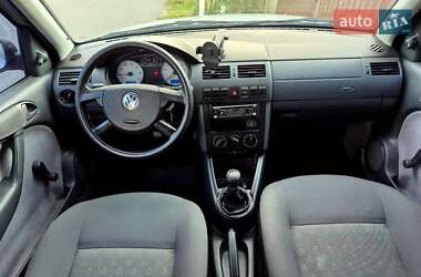 Хэтчбек Volkswagen Pointer 2004 в 