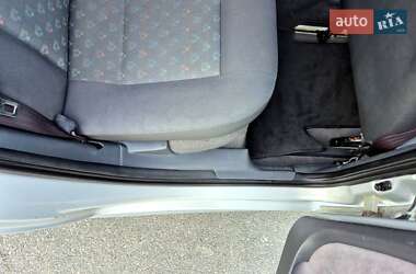 Хэтчбек Volkswagen Pointer 2004 в 