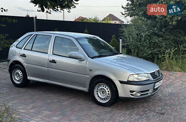 Хэтчбек Volkswagen Pointer 2005 в 