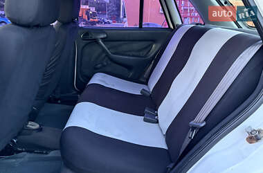 Хэтчбек Volkswagen Pointer 2004 в 