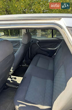 Хэтчбек Volkswagen Pointer 2005 в 