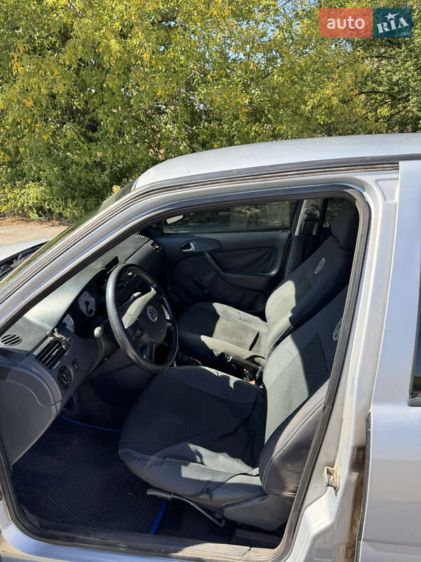Хетчбек Volkswagen Pointer 2005 в Запоріжжі